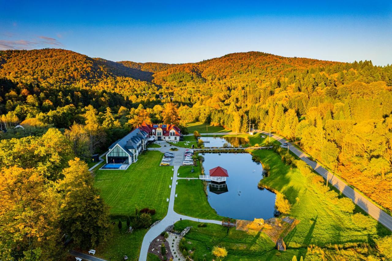 Carynska Resort & Spa Lutowiska Exteriér fotografie