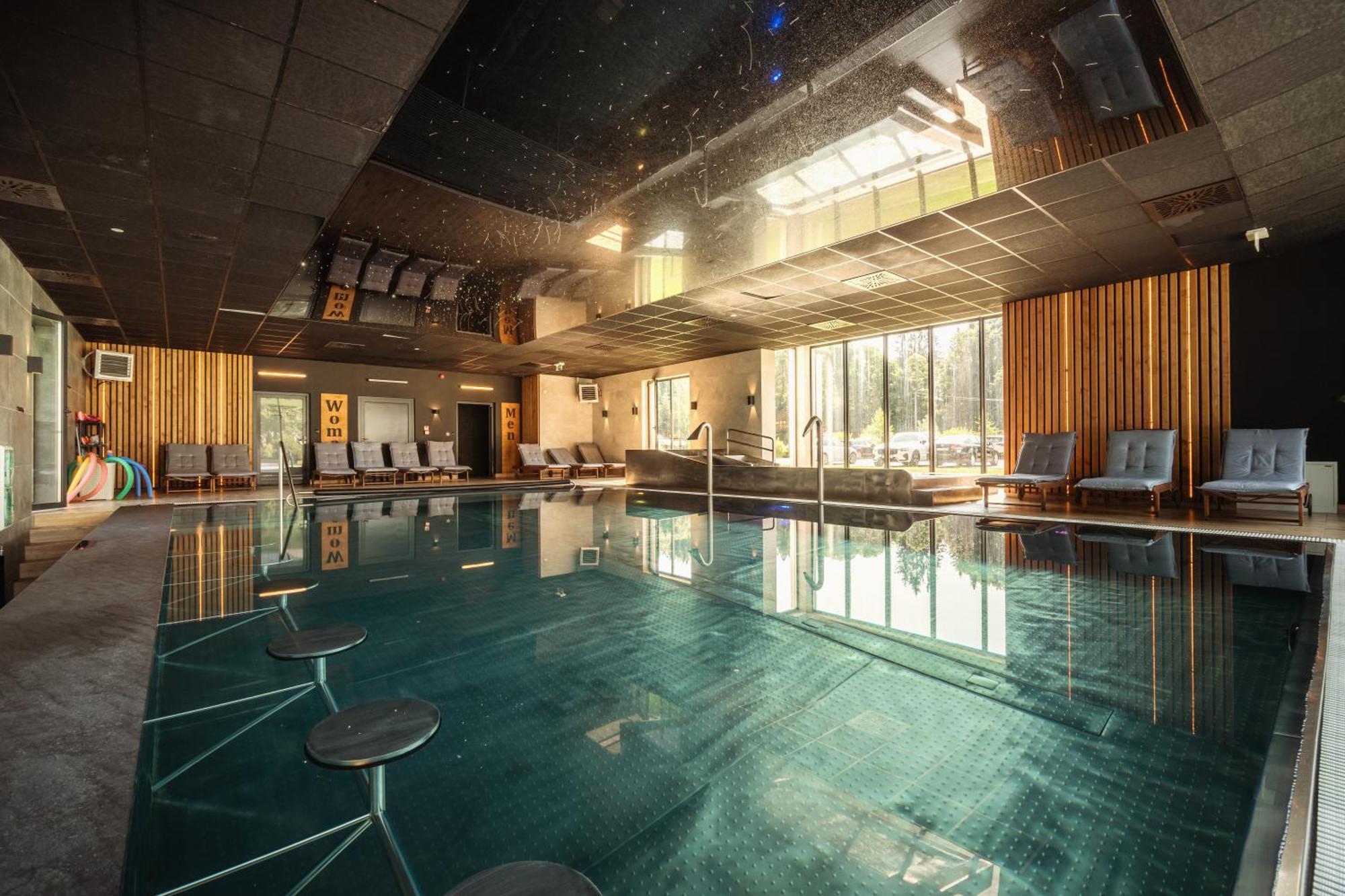 Carynska Resort & Spa Lutowiska Exteriér fotografie