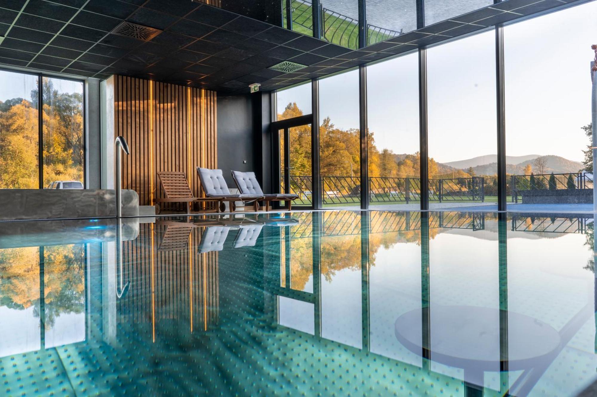 Carynska Resort & Spa Lutowiska Exteriér fotografie