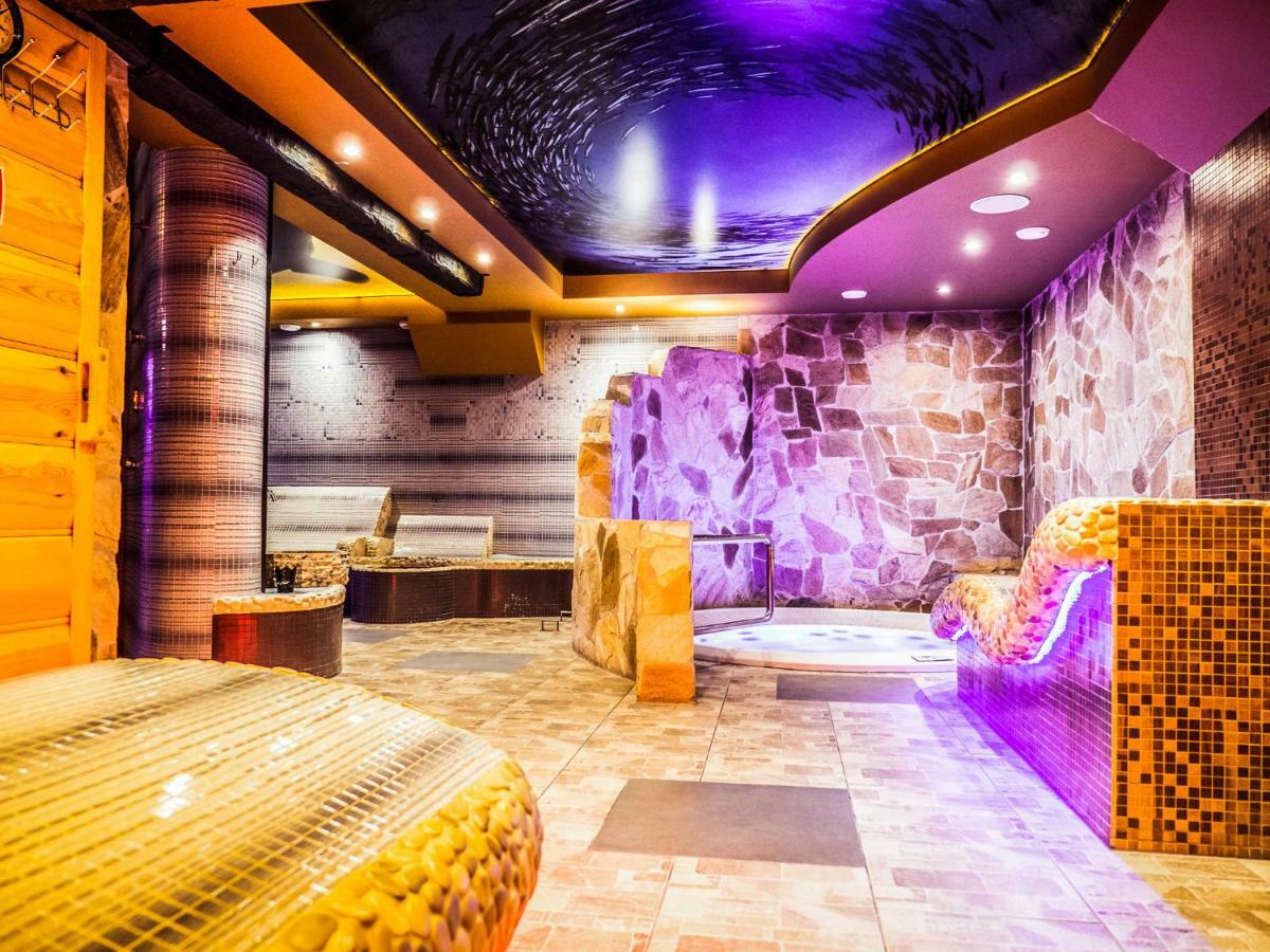 Carynska Resort & Spa Lutowiska Exteriér fotografie